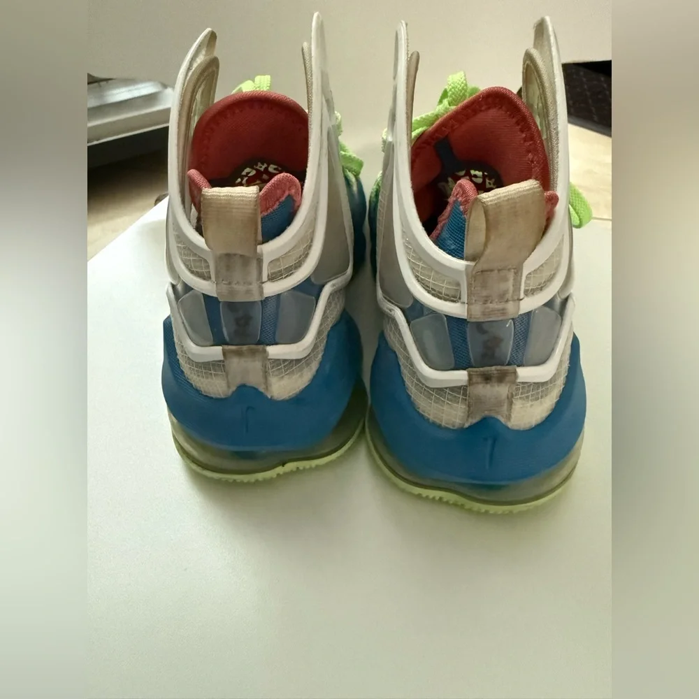 Nike gently used